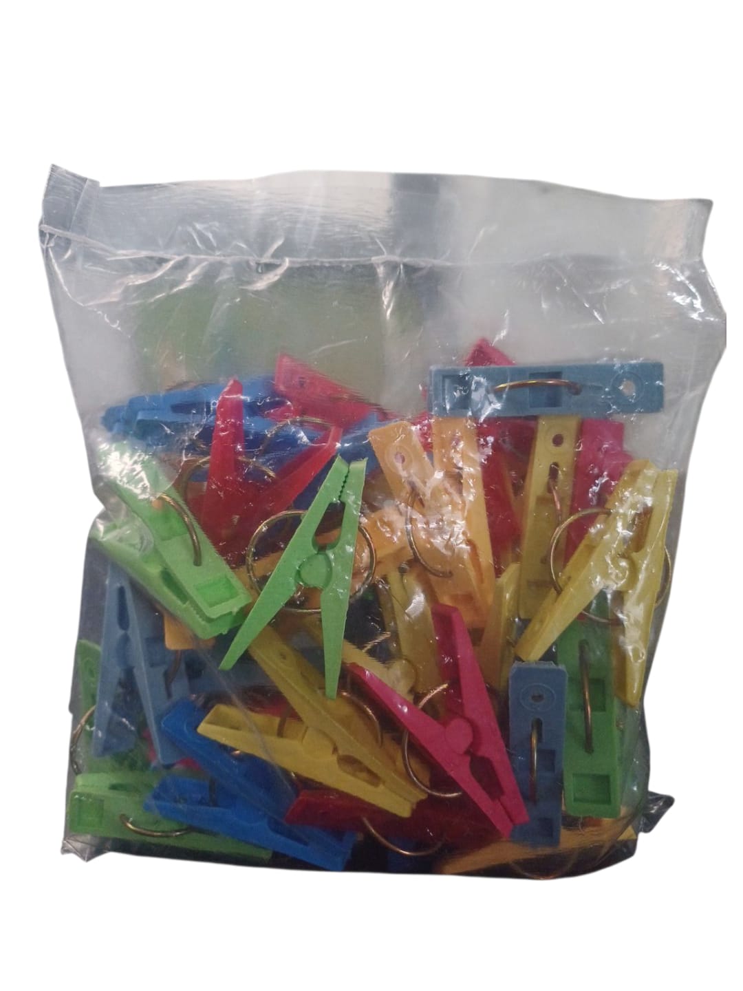 PAQUETE DE PINZAS P/ROPA C/50 PIEZAS